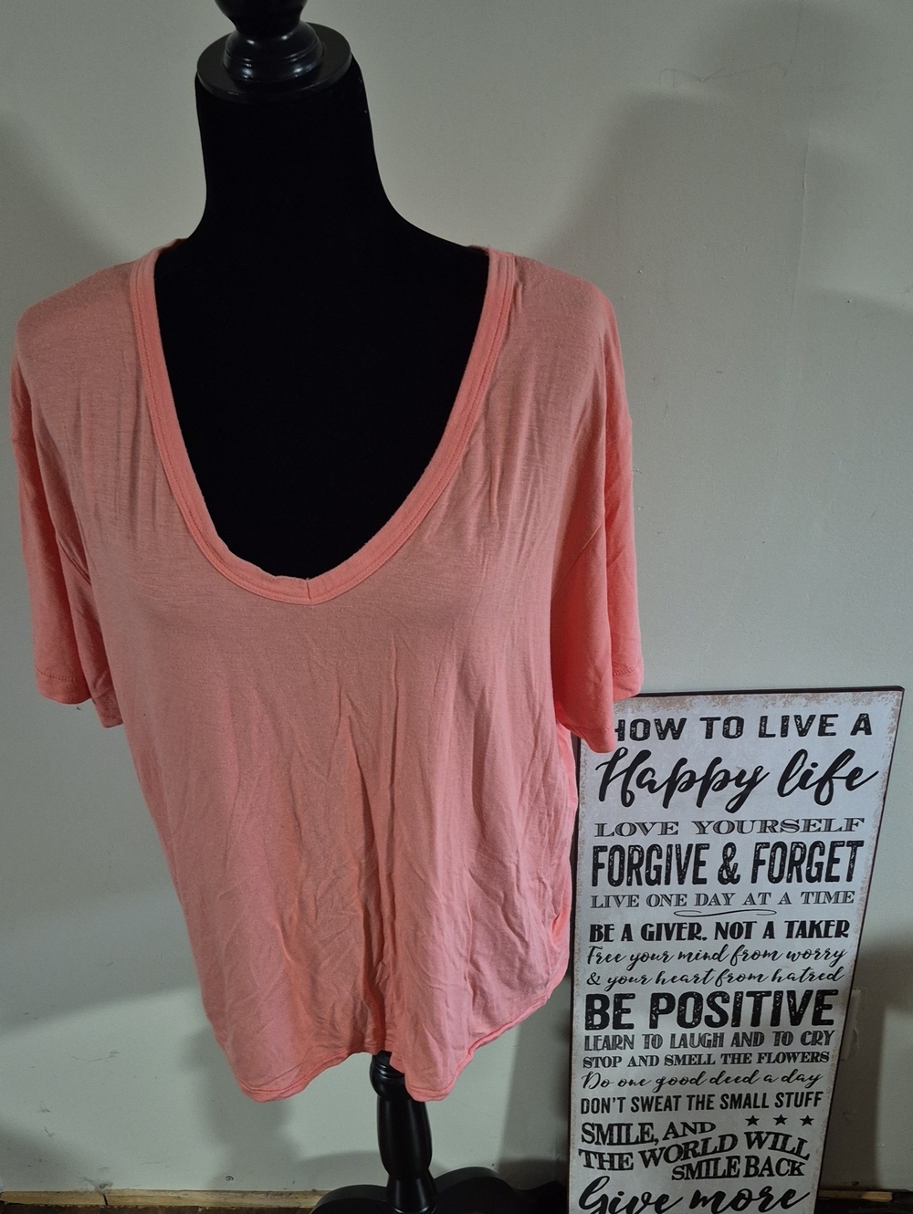 American Eagle Coral Soft And Sexy Tshirt Ladies Large